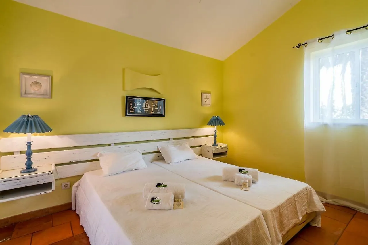 Bmyguest - Falesia Beach Villa Albufeira 0*,  Portugal